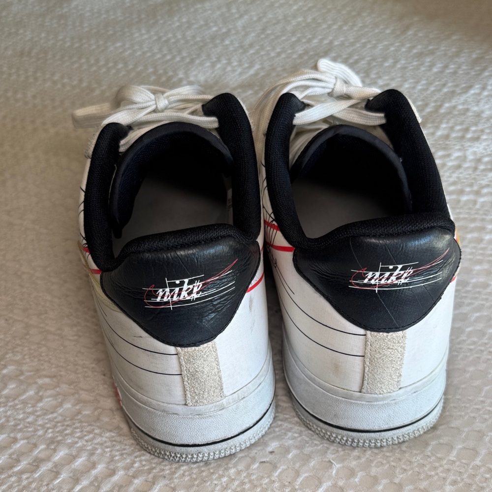 Nike Air Force 1 Scripts Sneakers. 12. Great Condition! - Picture 6 of 6